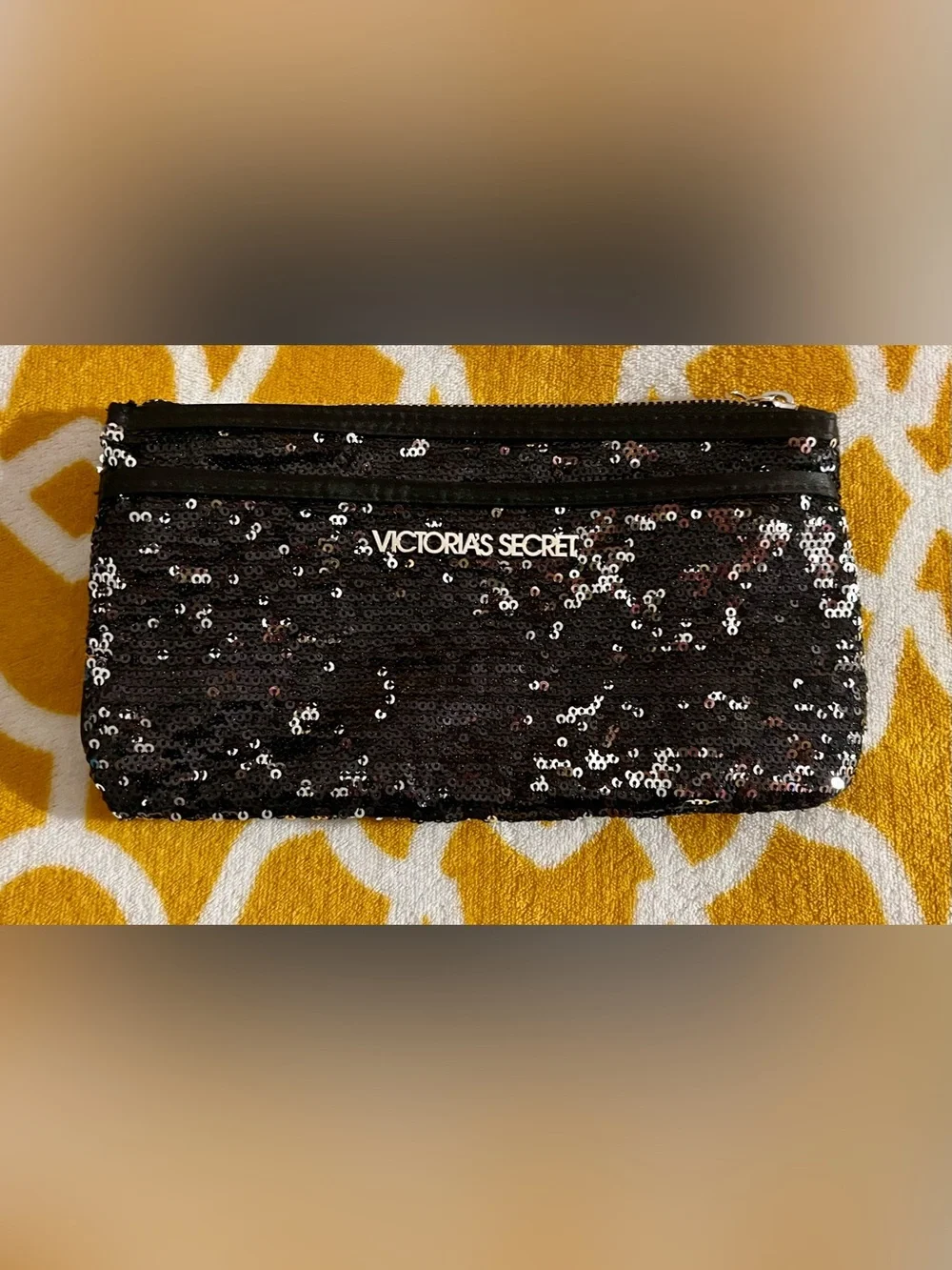 Victoria's Secret Black/Silver Sequin Zipper Makeup Bag Pouch 9 in x 5 in